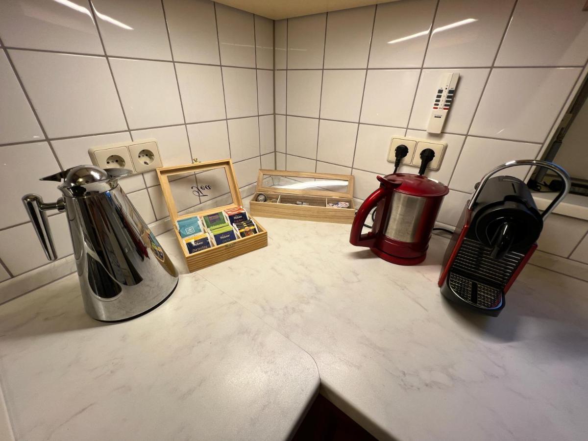 Maisonette Penthouse Fuer 8 Personen By Rabe - Free Netflix & Kostenloser Parkplatz & Grosse Terrasse Karlsruhe Ngoại thất bức ảnh